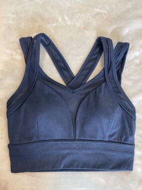 Cross-Back Navy Sports Bra with Supportive Band